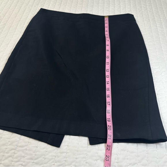 J. Crew 100% Cotton Black Pencil Skirt With Back Open and Zipper in Size 8 - Picture 5 of 10